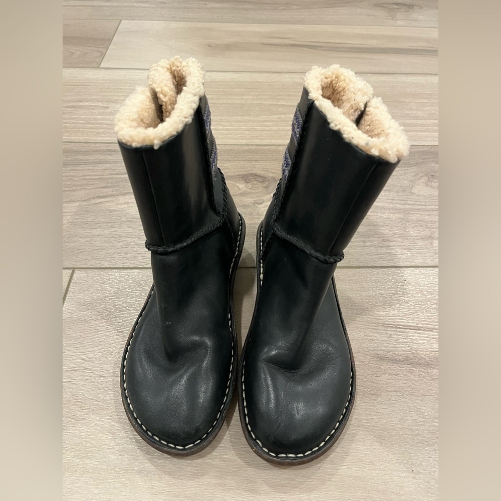 UGG Lillie Brown Leather Sheepskin Lined Boots - Women's 6 - Picture 2 of 10